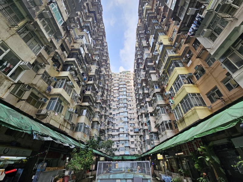 Hong Kong – Monster Building